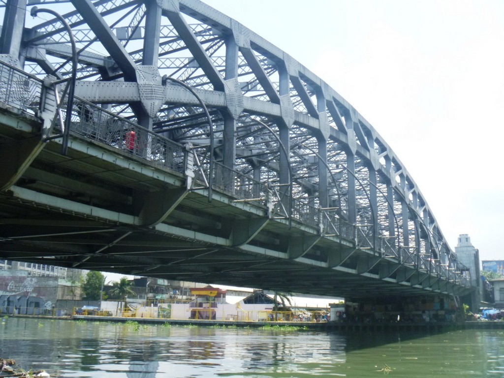 Quezon Bridge over the Pasig River