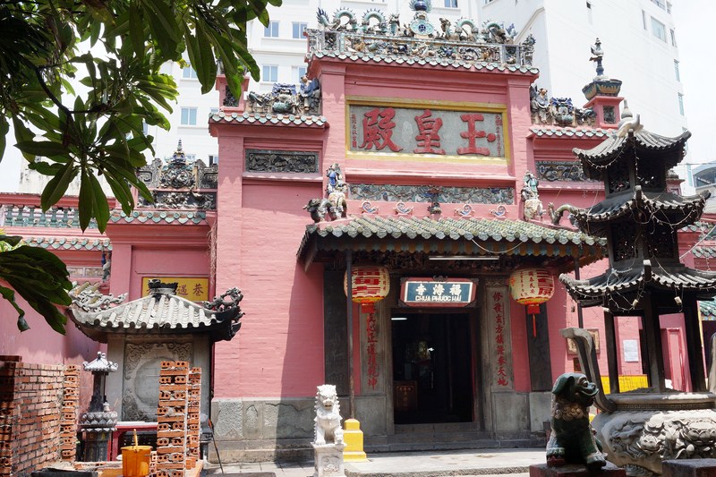 Jade-Emperor-Pagoda.jpg