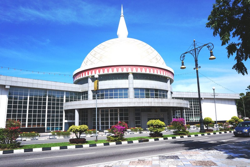 Royal Regalia Museum (Bandar Seri Begawan, Brunei) – B.L.A.S.T. – Live ...